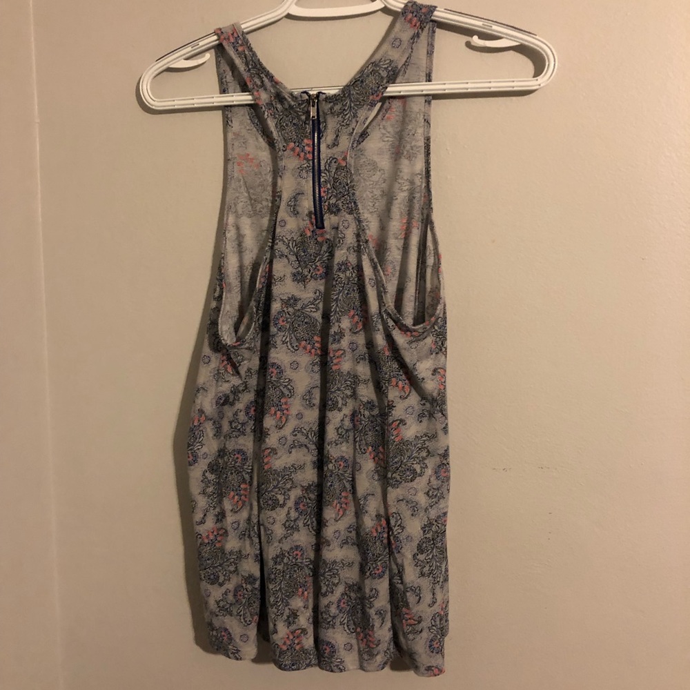 Floral Razor Zip-Up Tank - Picture 4 of 4